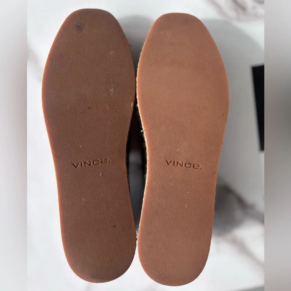 Vince women’s Suede Shoes!!